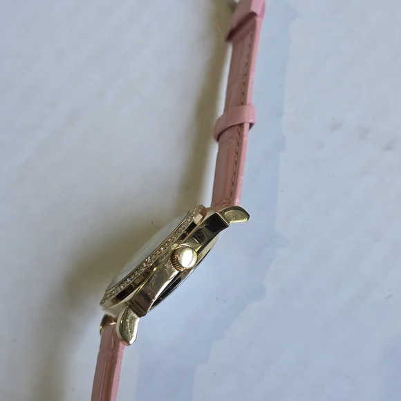 Y2K Dooney & Bourke Hearts Design Rhinestone Bezel Watch Pink Leather Band - Picture 6 of 11